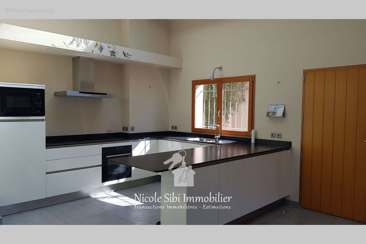 Maison 170 m² à Corbere  - photo 4