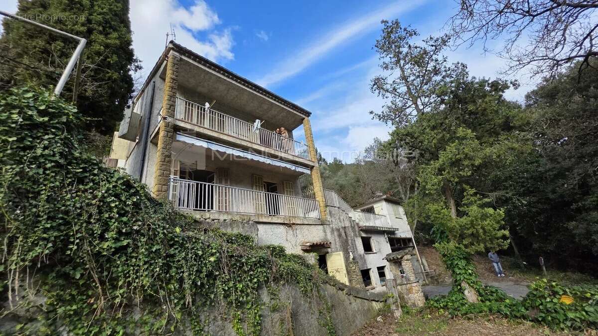 Maison familiale-immeuble a renover la trinite - photo 41