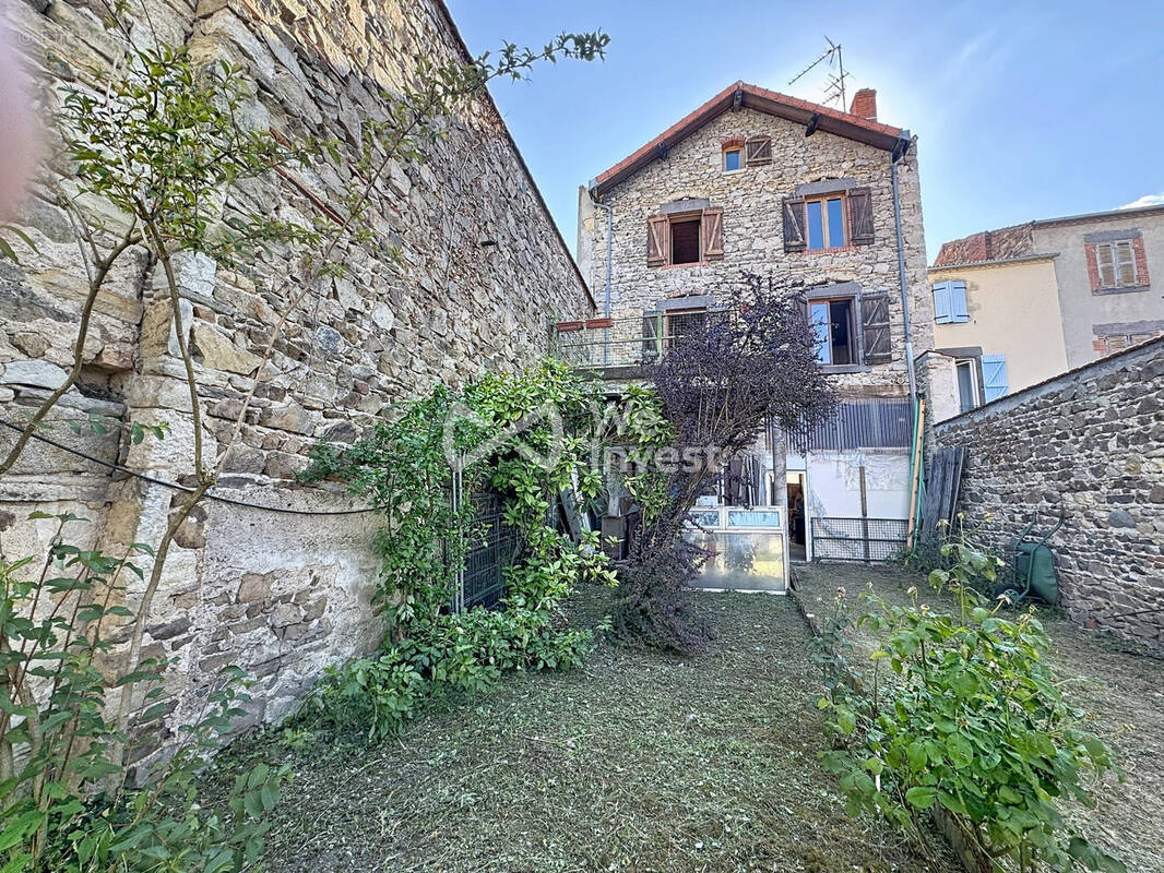 Maison 159 m² à Combronde  - photo 1
