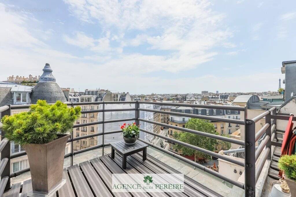 Appartement à PARIS-17E
