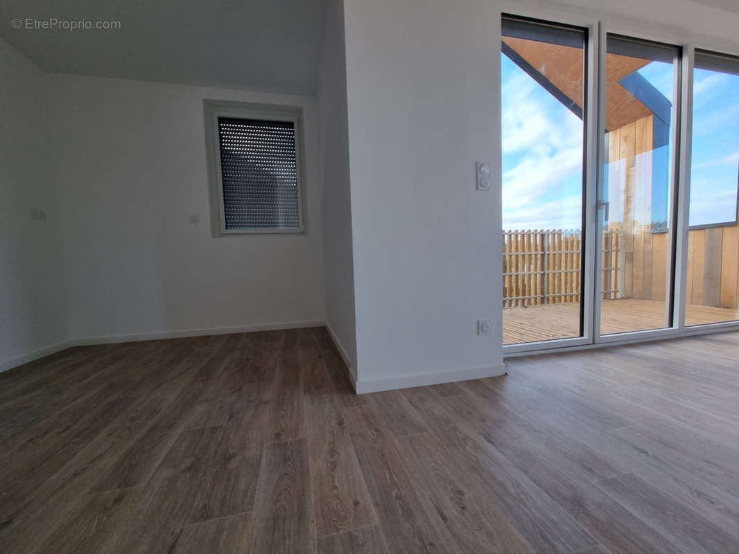 Appartement à SAINT-ERBLON