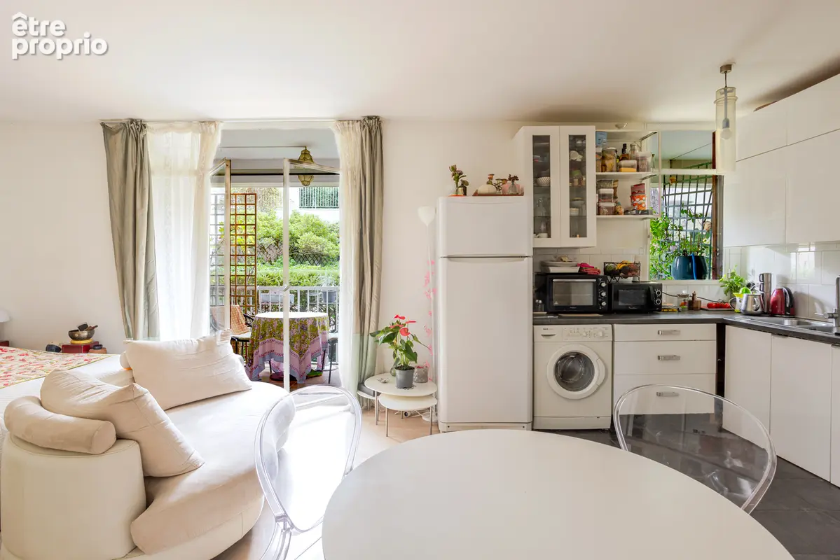 Grand studio 32 m² avec balcon au calme - photo 3
