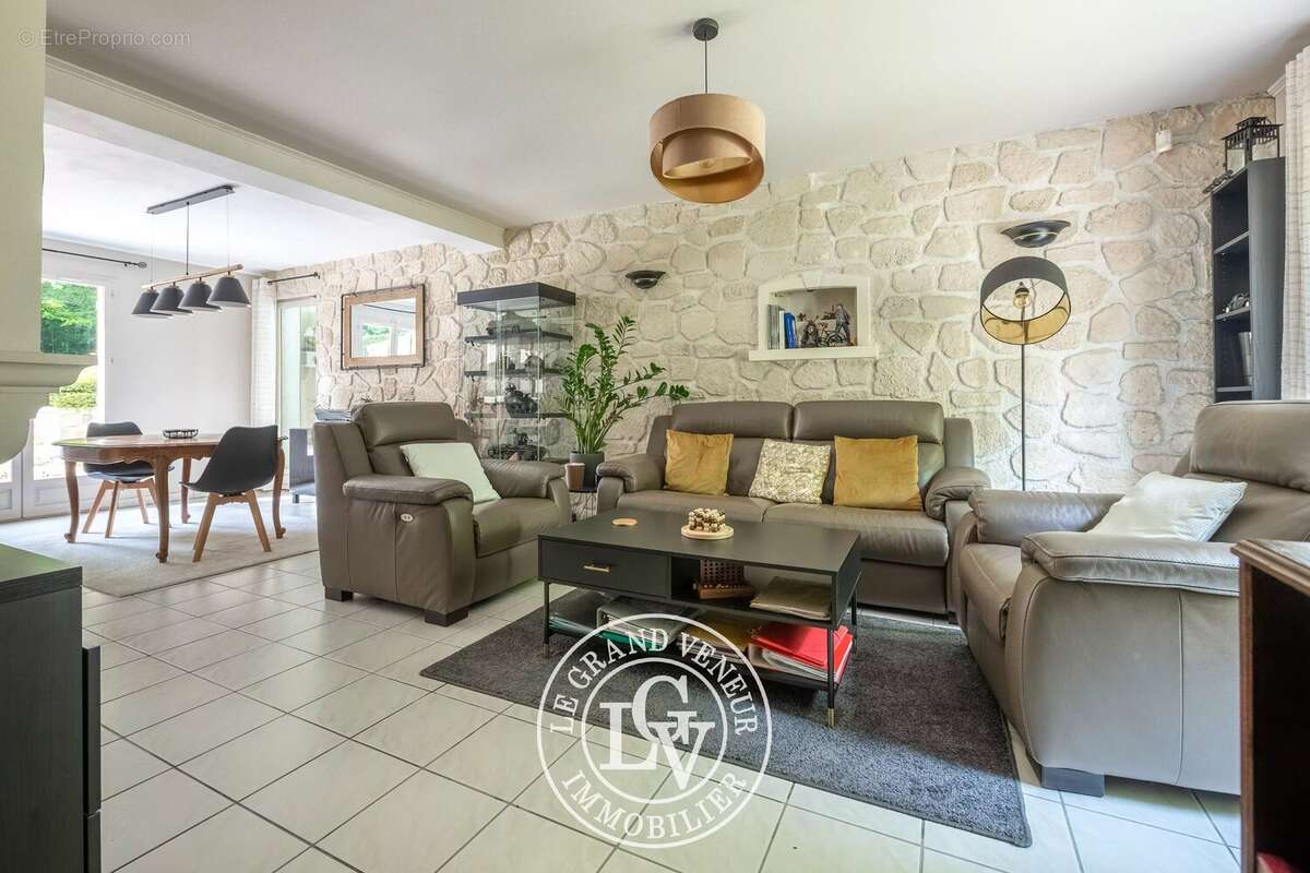 Appartement à CHAMPAGNE-SUR-SEINE