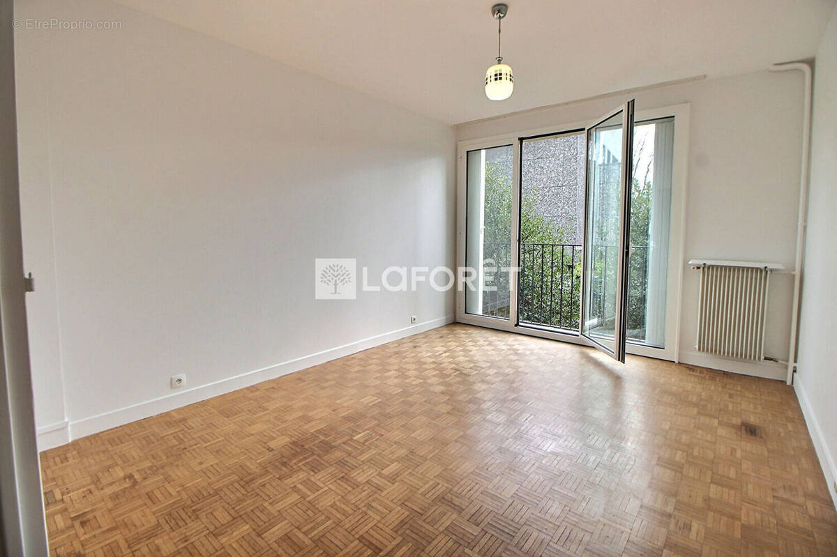Appartement à SURESNES
