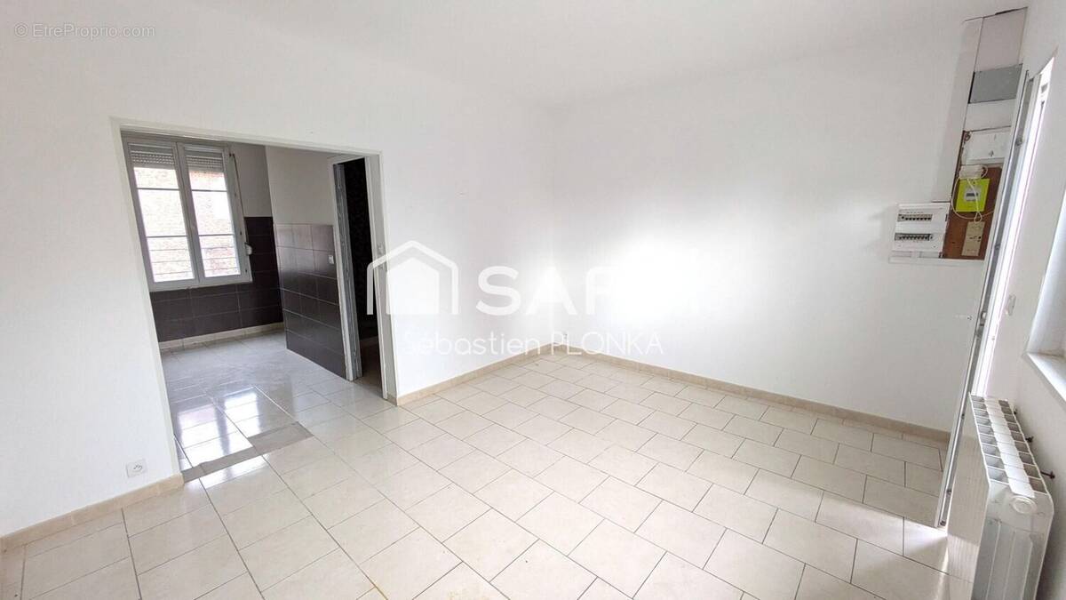 Photo 1 - Maison à TERGNIER