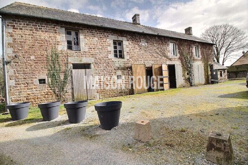 Maison à VIEUX-VY-SUR-COUESNON