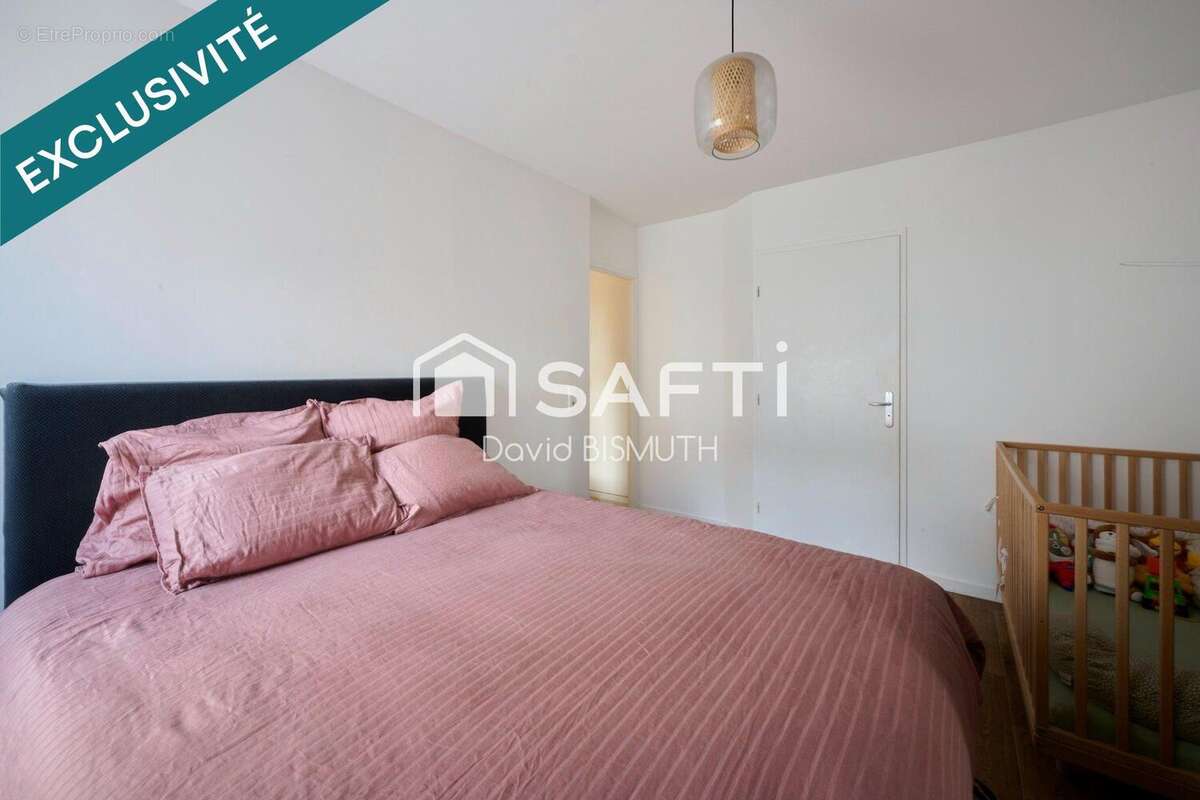 Photo 8 - Appartement à GENNEVILLIERS