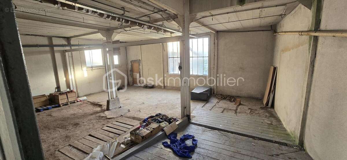 Maison ancienne avec grand local - photo 11