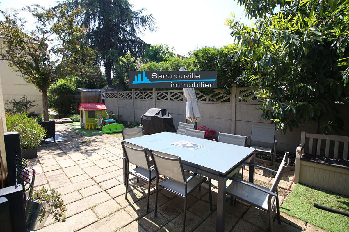 Maison à SARTROUVILLE