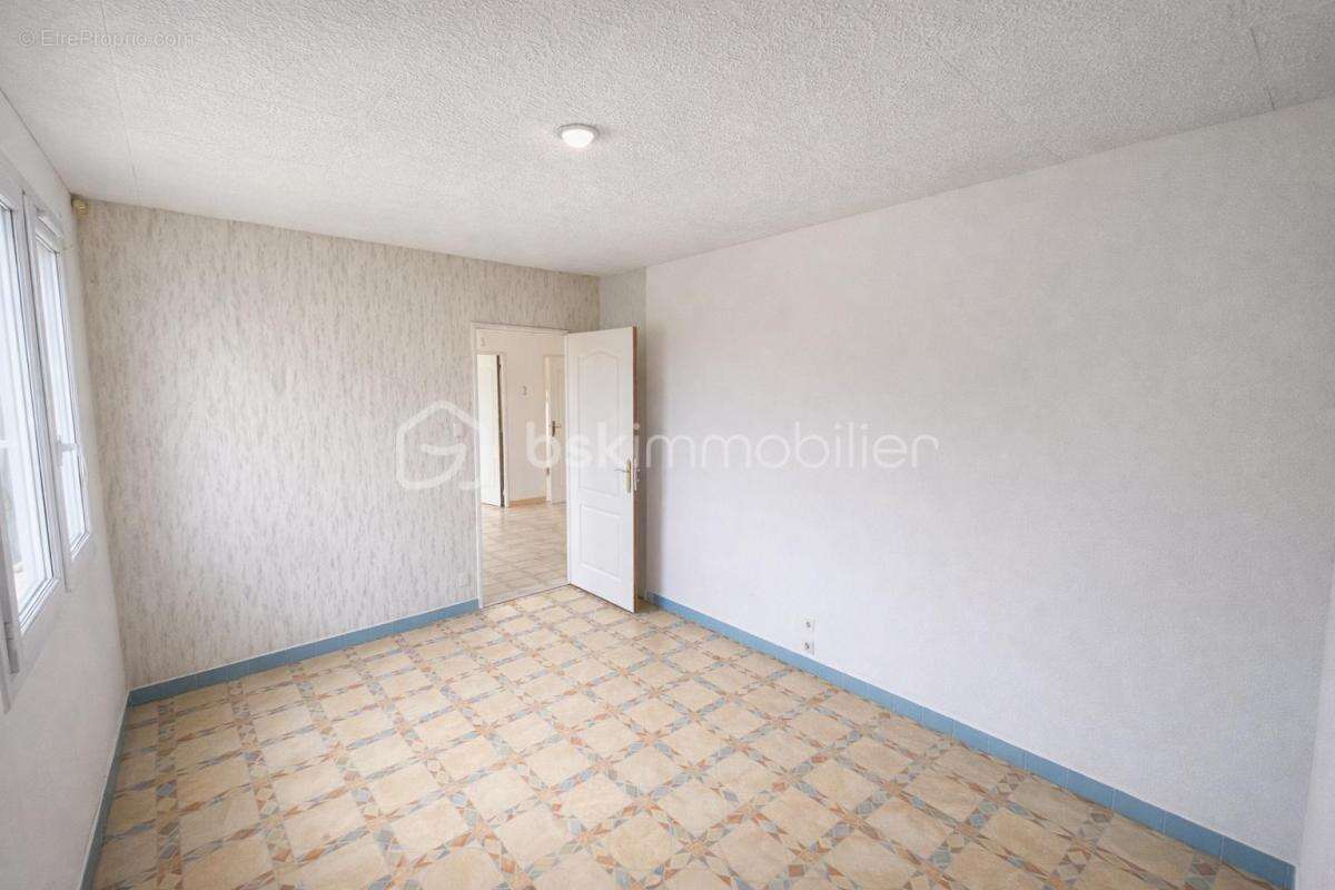 Appartement à CLICHY-SOUS-BOIS