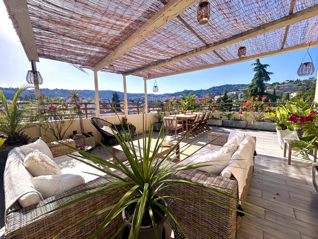 Appartement à NICE