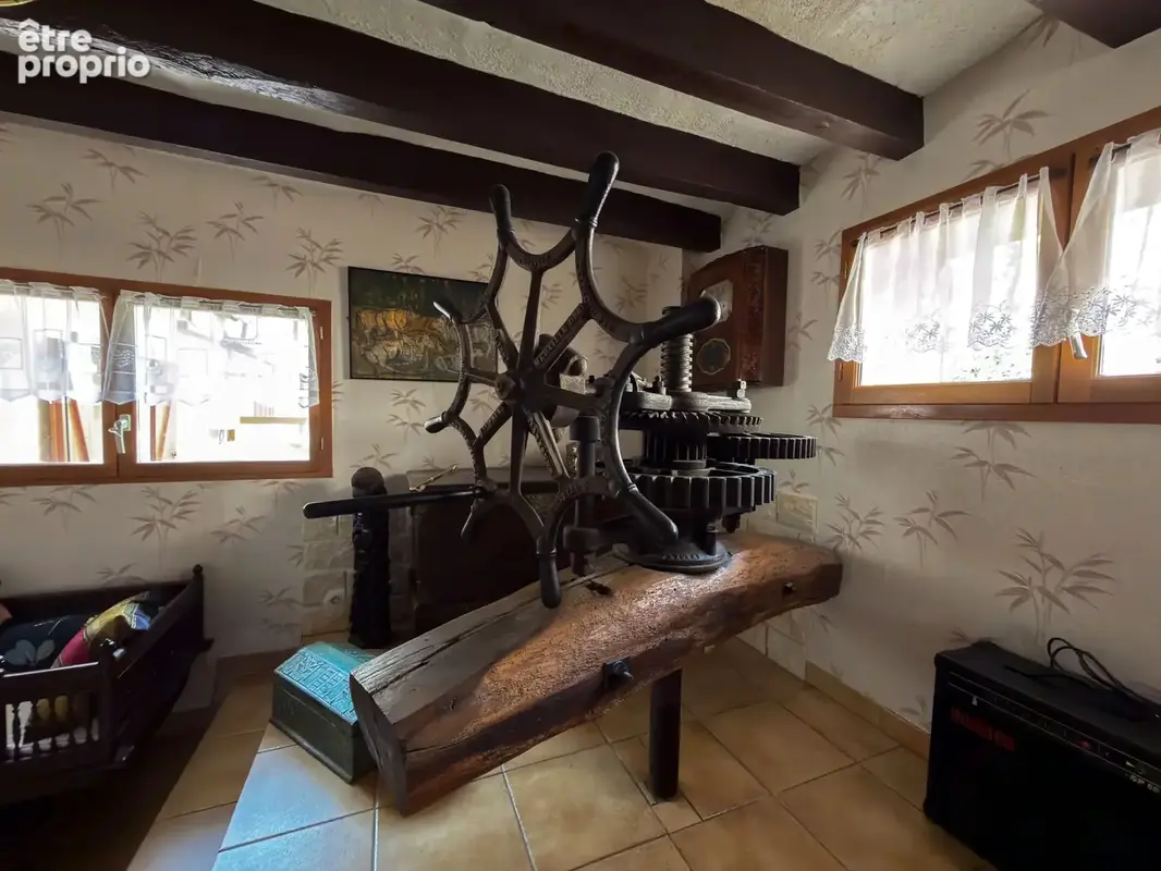 Propriété de caratère composée de deux maisons - photo 8