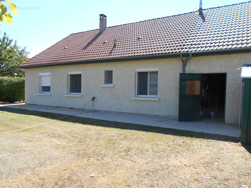 Maison à SAINT-GEORGES-SUR-LA-PREE