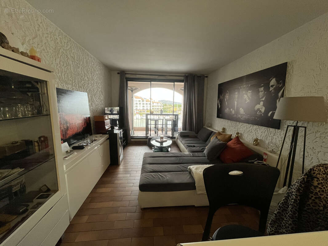 Appartement à COGOLIN