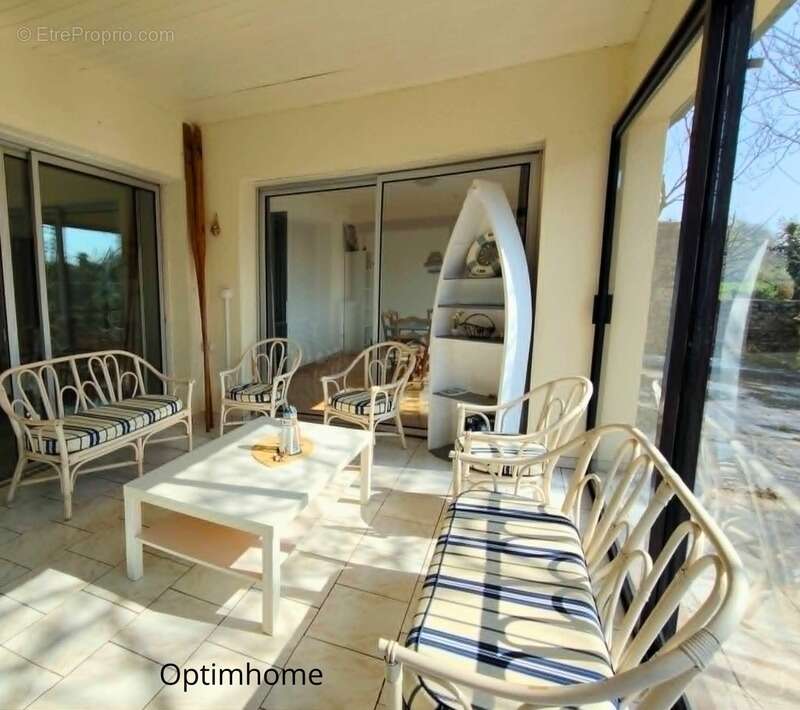 Maison familiale 171 m² avec logement indépendant – Terrain 2 200 m² – Saint-Laurent-de-la-Prée - photo 8