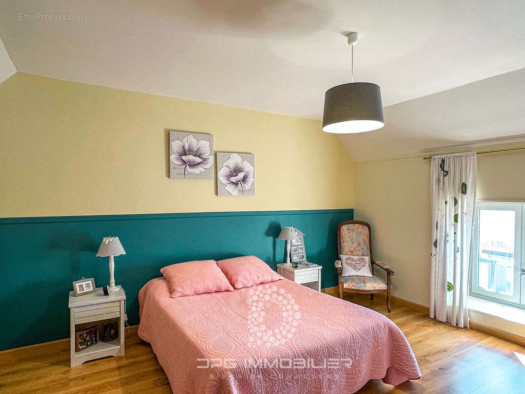 Maison à SAINT-MARCELIN-DE-CRAY