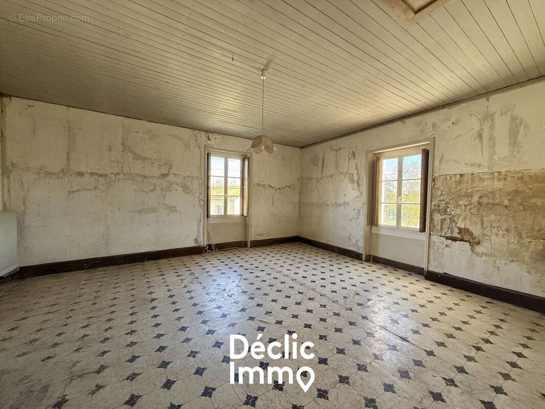 Maison à MARIGNY-BRIZAY