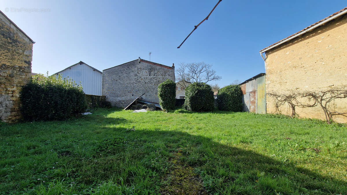 Autre à COULOMBIERS