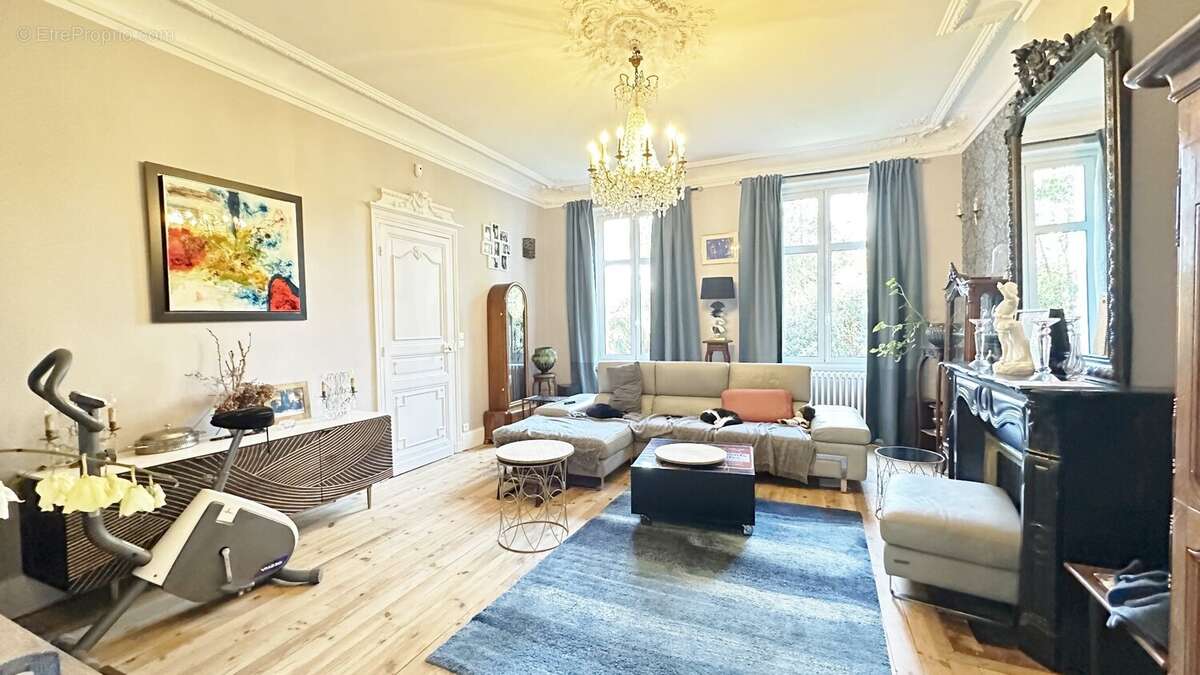 Maison à SAINT-JULIEN-EN-BORN