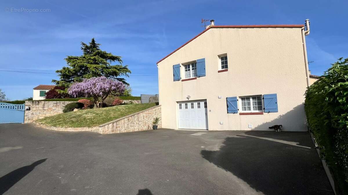 Maison à SAINT-MESMIN