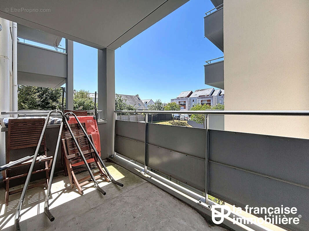 A VENDRE - VERT BUISSON - T2 avec balcon et place de parking - photo 2