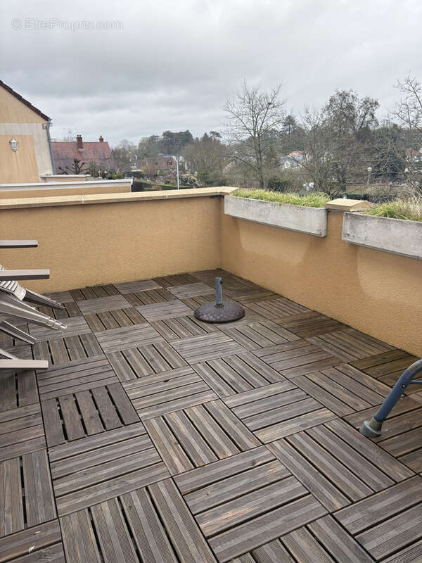 Appartement à SAINT-JEAN-DE-BRAYE