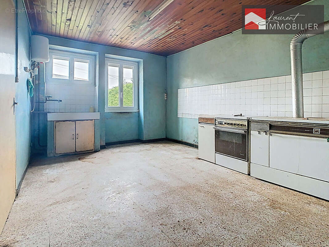 Maison à L&#039;ABERGEMENT-DE-CUISERY