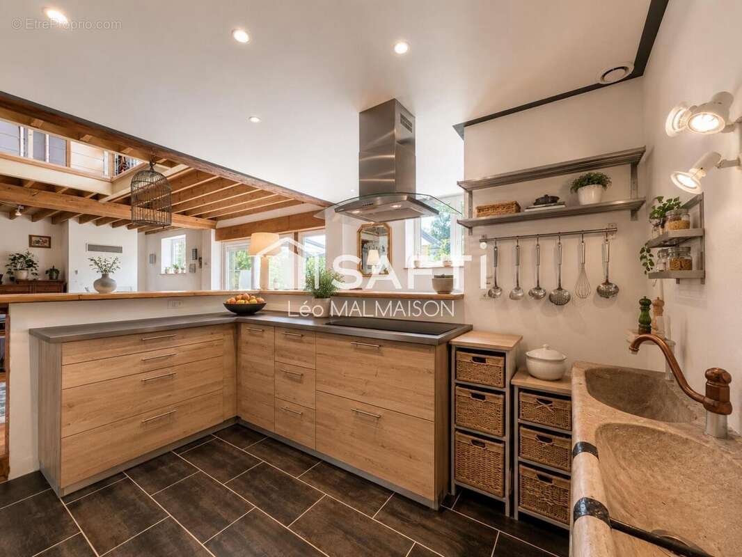 Maison 276 m² à Orbec  - photo 7