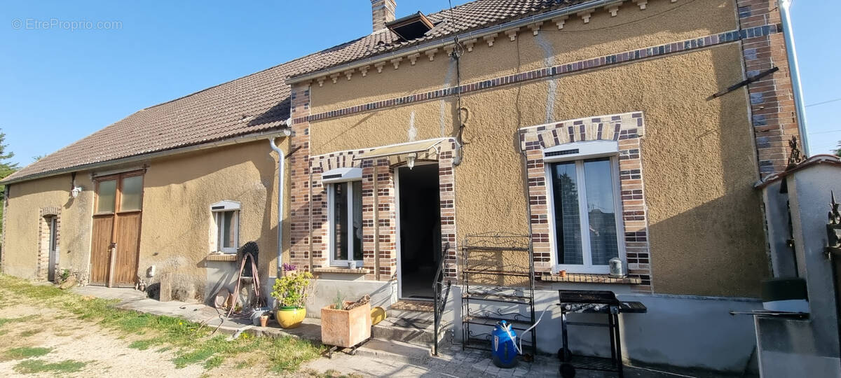 Maison à VILLEBOUGIS