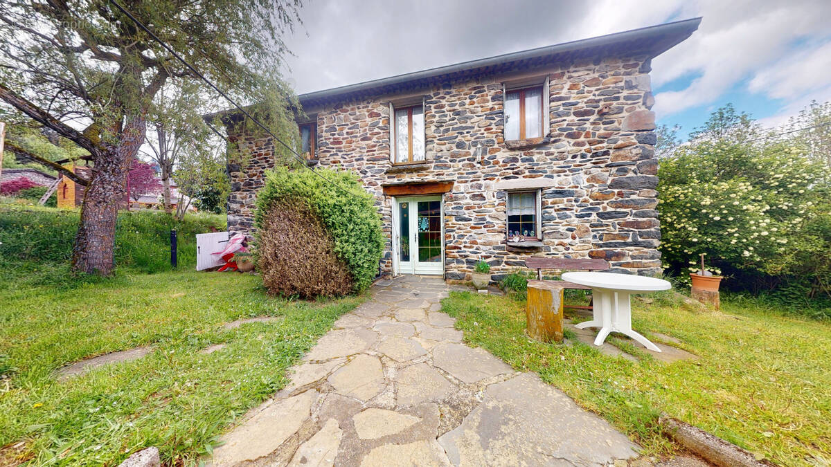 Maison à LE PERTUIS