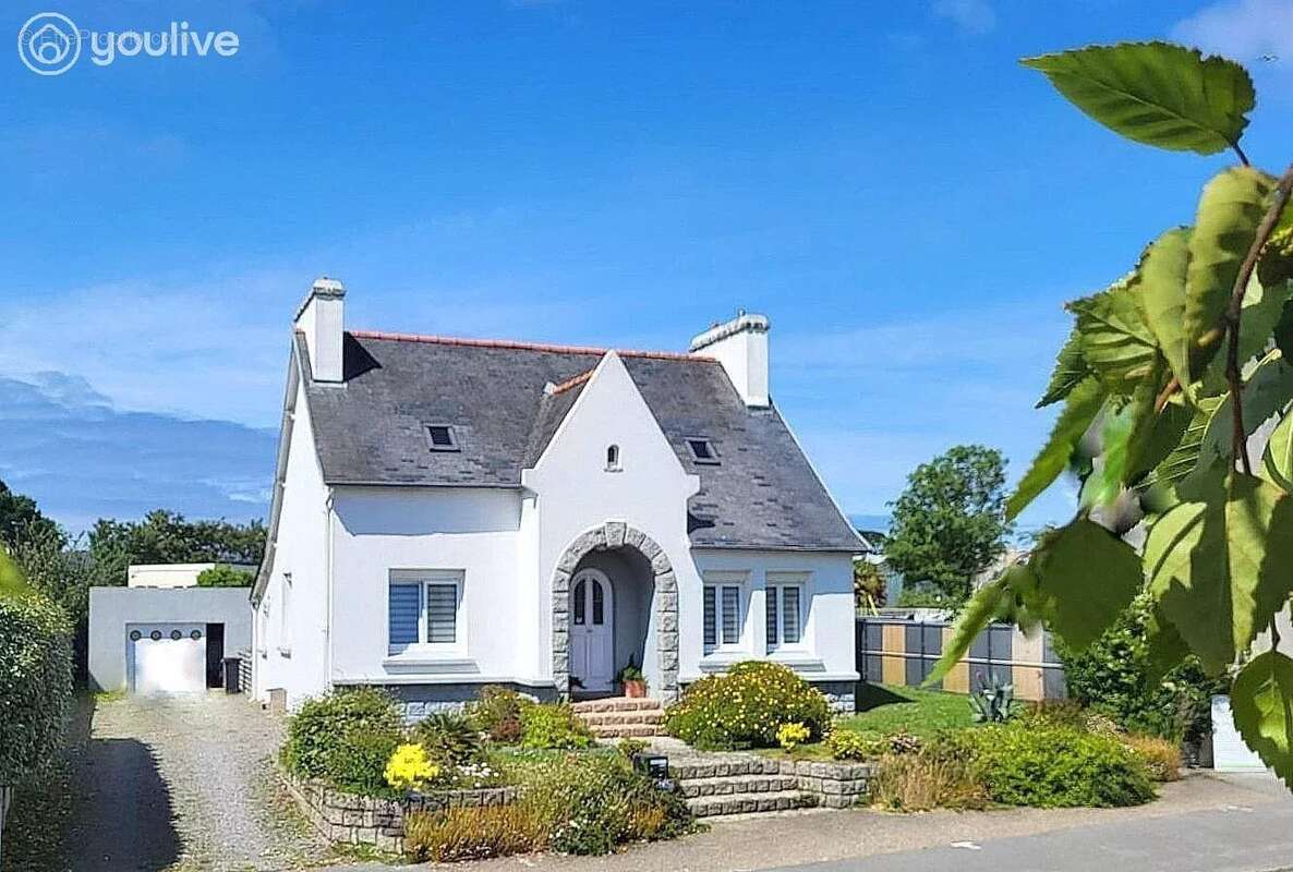 Maison à PLOUGUERNEAU