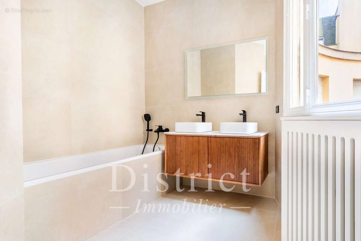 Appartement à PARIS-4E