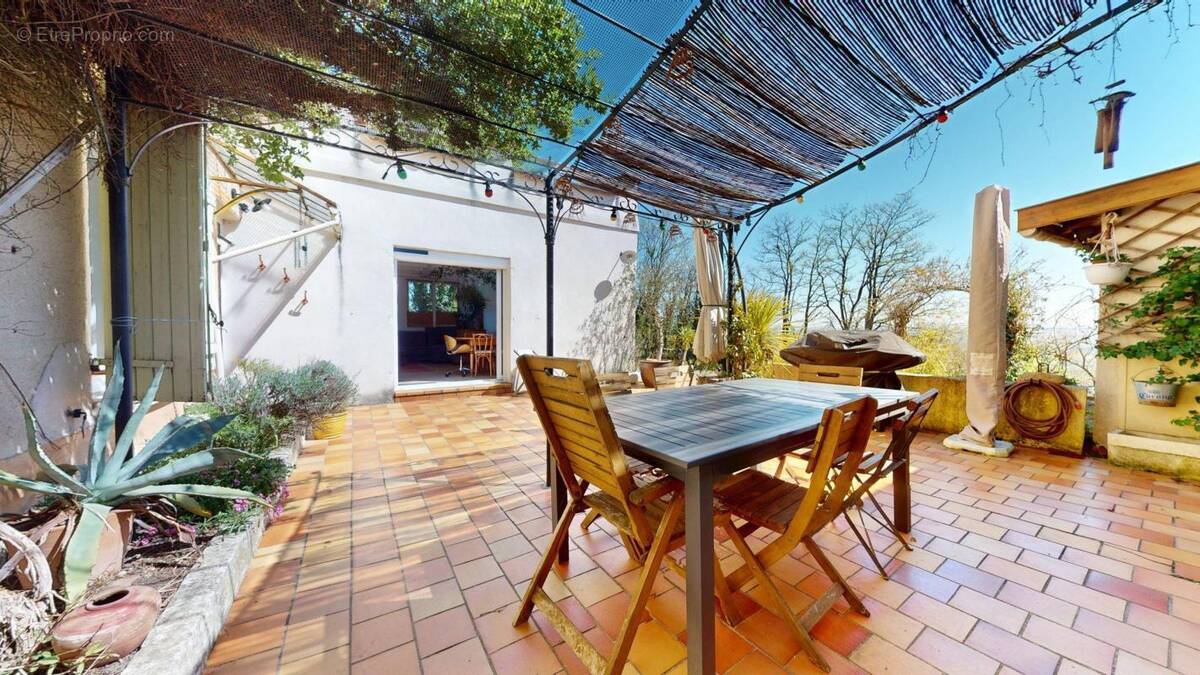 Appartement à MIRIBEL