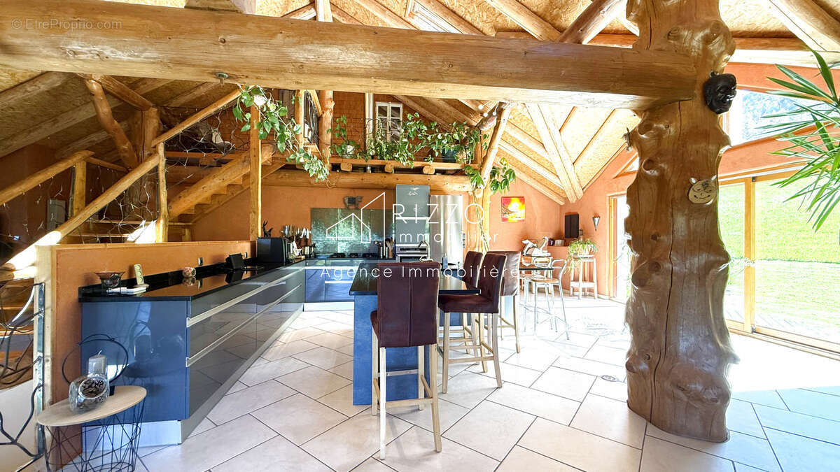Maison à MIJOUX