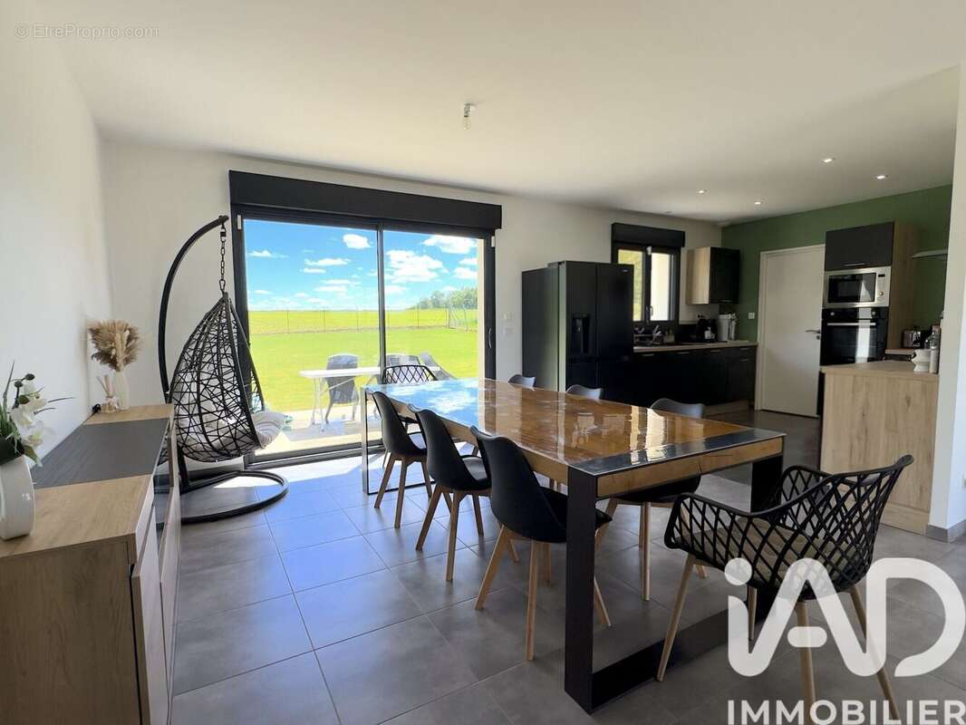 Maison 111 m² à Percey  - photo 2