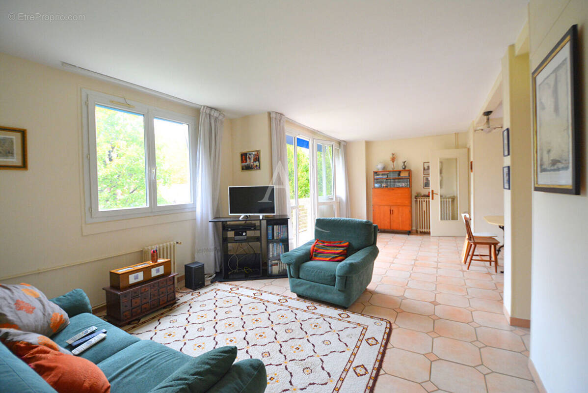 Appartement à LE KREMLIN-BICETRE