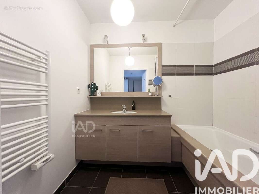 Photo 9 - Appartement à SURESNES