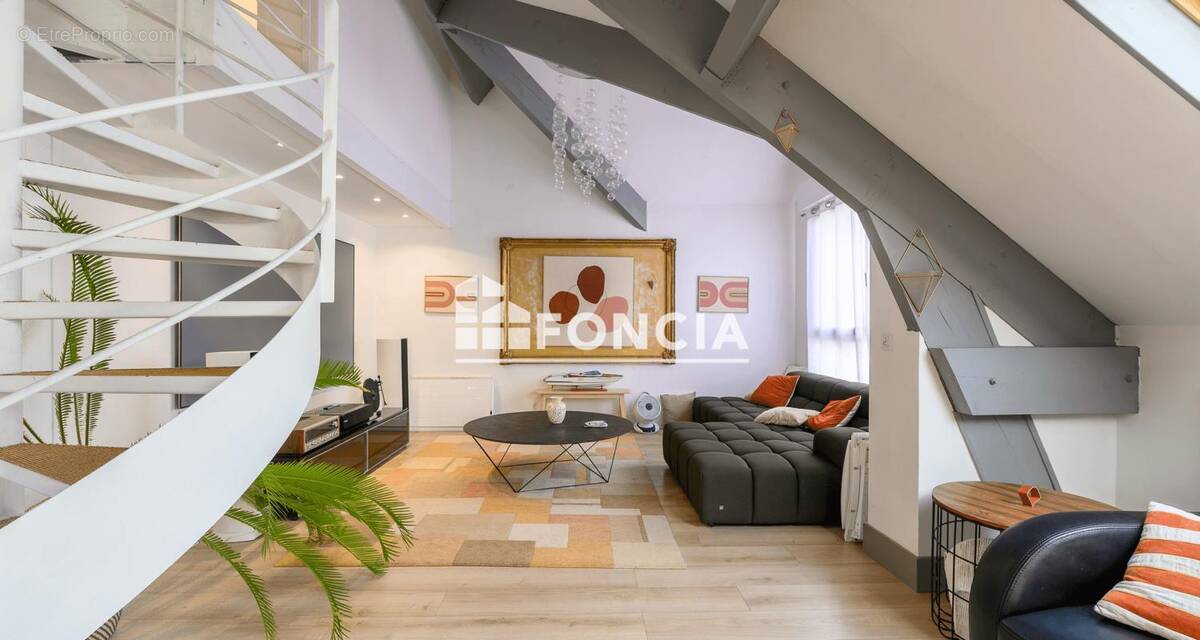 Appartement à PONTAULT-COMBAULT
