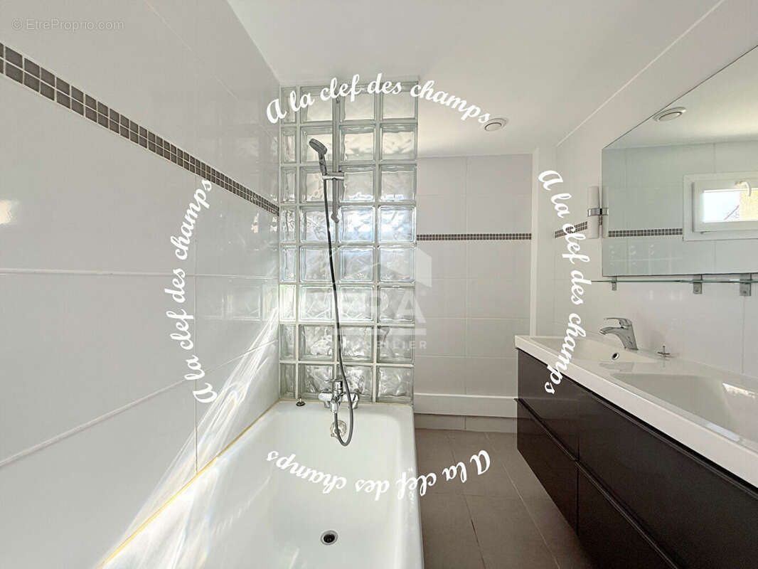 Maison à SAINT-REMY-LES-CHEVREUSE