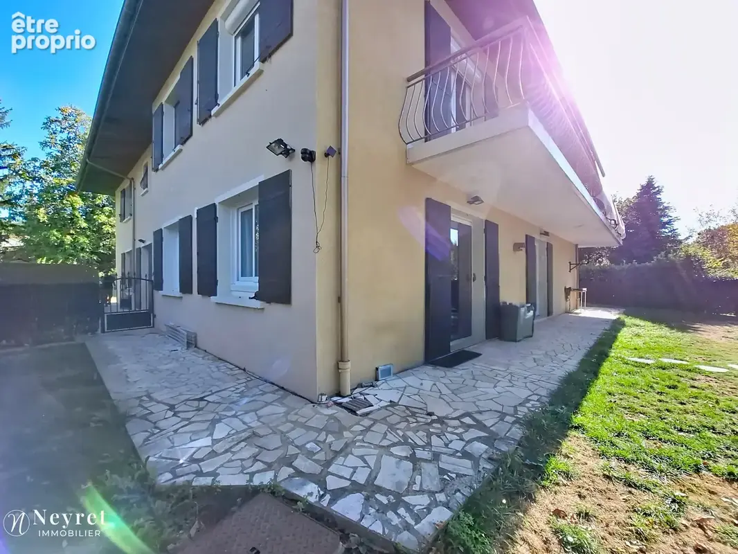 Coup de cœur assuré sur ce   T4 en Rez-de-jardin de 95,27 m2 avec cagibi et 180 m2 d'extérieur - photo 18