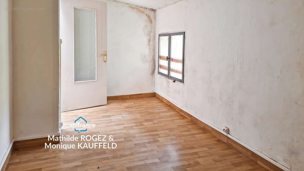 Immeuble à vendre SAINT MARTIN DES OLMES (63) 4 appartements avec 1,2 hectare de terrain - photo 19