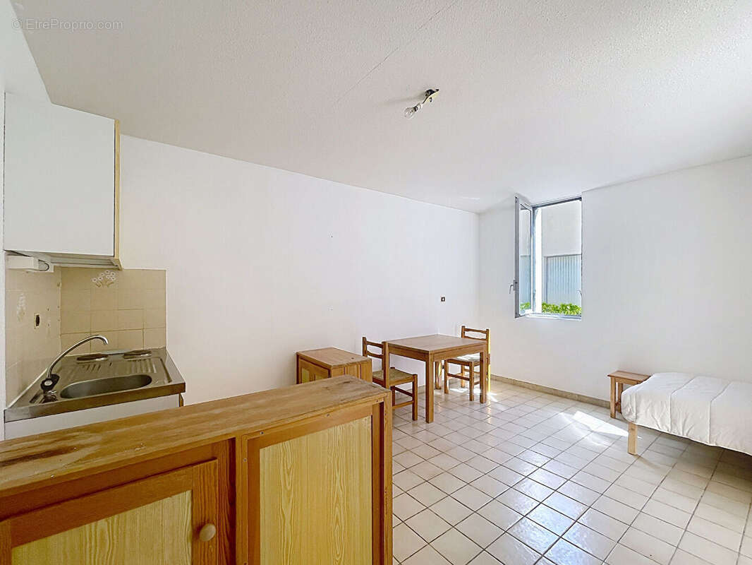 Appartement à GREOUX-LES-BAINS