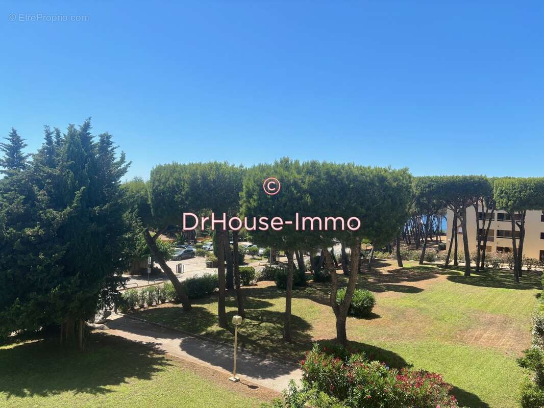 Appartement à SIX-FOURS-LES-PLAGES