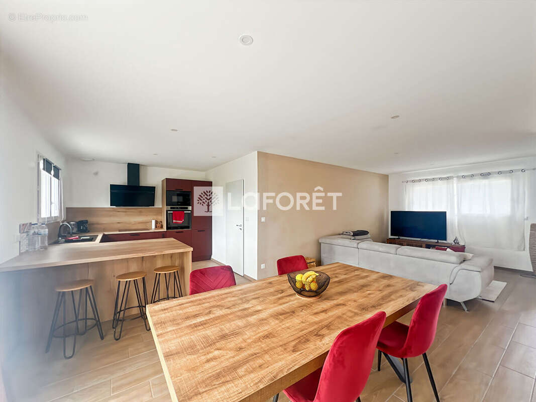 Maison à LES BILLAUX