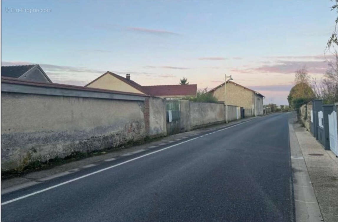 Terrain à MOURMELON-LE-PETIT