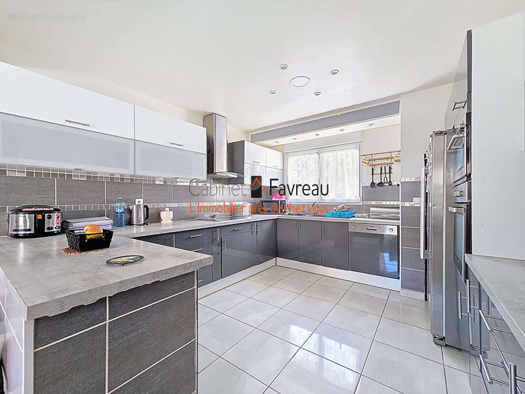 Maison à SAINT-GERMAIN-LES-ARPAJON