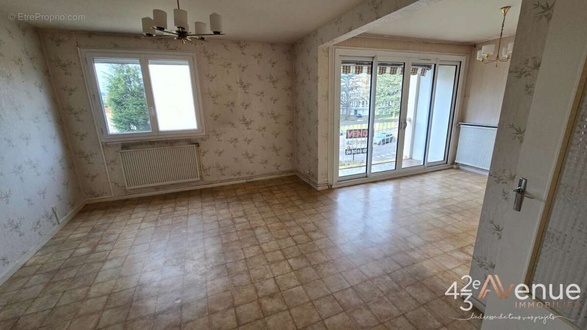 Appartement à SAINT-ETIENNE