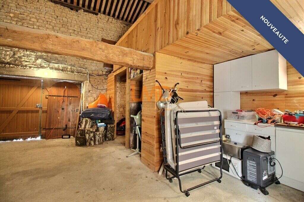 Demeure ancienne rénovée avec piscine - photo 16