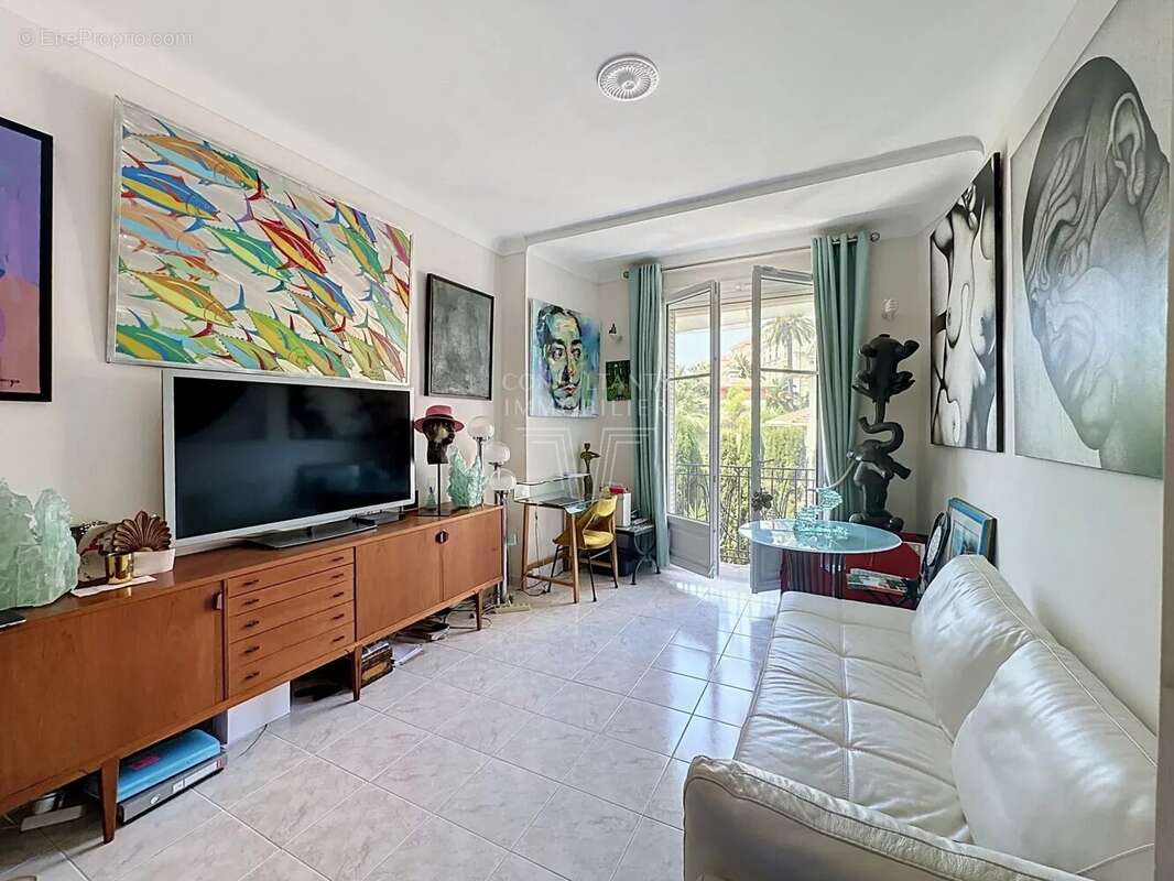 Cannes – bien d'exception au cœur d'un immeuble classé - photo 2