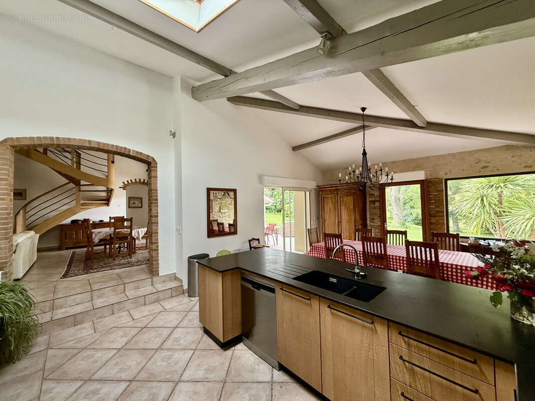 Maison à L&#039;ISLE-JOURDAIN